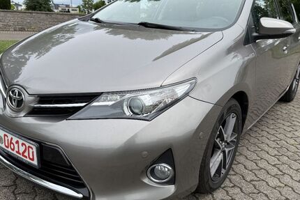 Toyota Auris 208.012 km 6.500 &euro; Graben Neudorf 76676