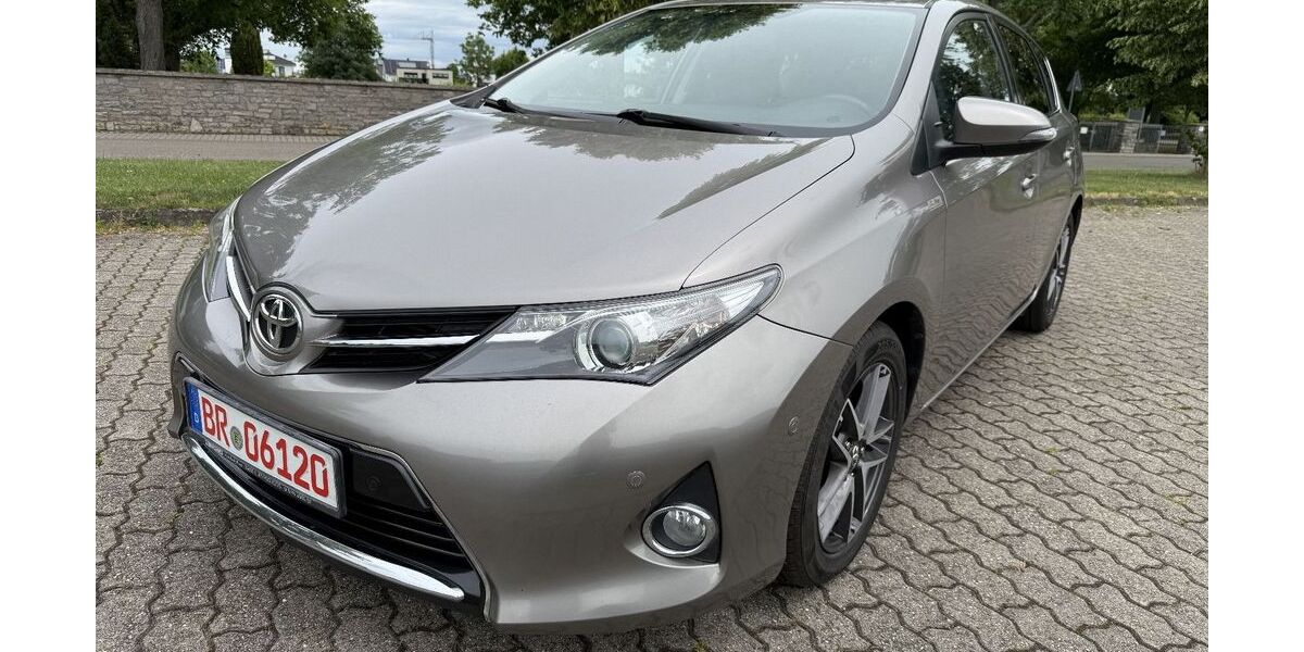 Toyota Auris 208.012 km 6.500 &euro; Graben Neudorf 76676