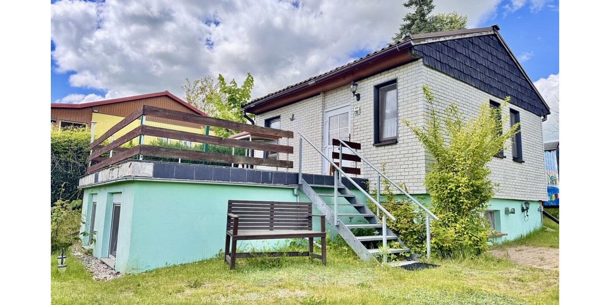 HORN IMMOBILIEN ++ Ferienhaus am See in Lebehn bei Krackow - Ferienhaus Krackow | Angebot:26729261