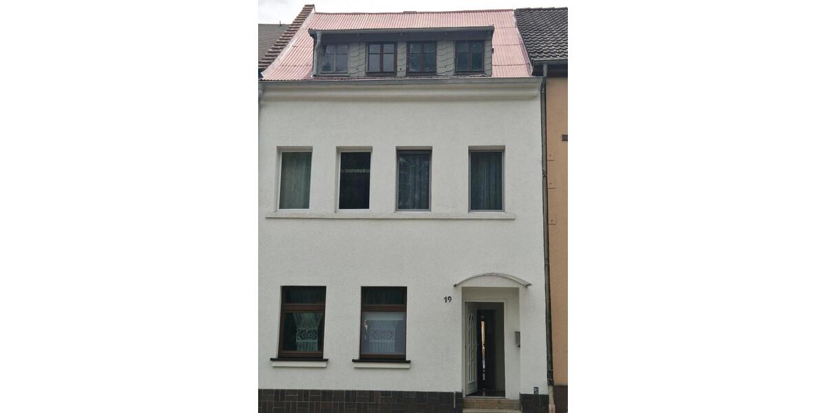Einfamilienhaus Werdau - 1 Zimmer, 130 m&sup2;, 75.000&euro; | Angebot:27010401