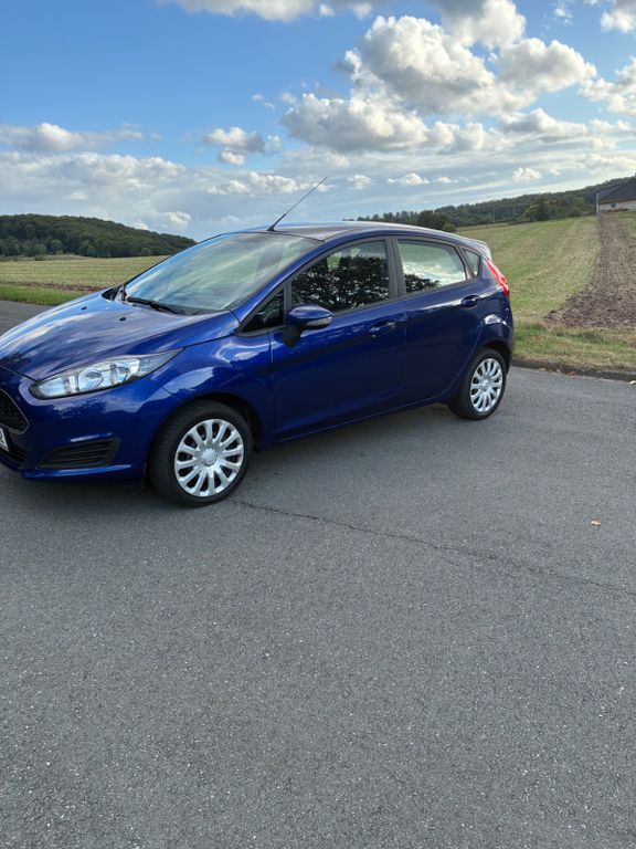 Ford Fiesta 103.000 km 6.600 € Warburg 34414