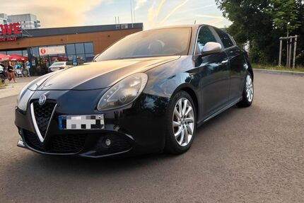Alfa Romeo Giulietta 193.000 km 5.499 &euro; Frankfurt 65934