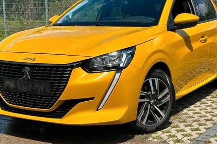 Peugeot 208 75.200 km 10.690 &euro; Wiesbaden 65203