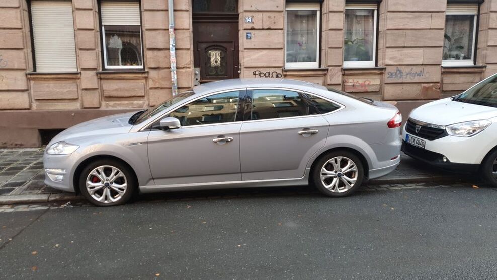 Ford Mondeo 108.000 km 9.000 € Nürnberg 90429