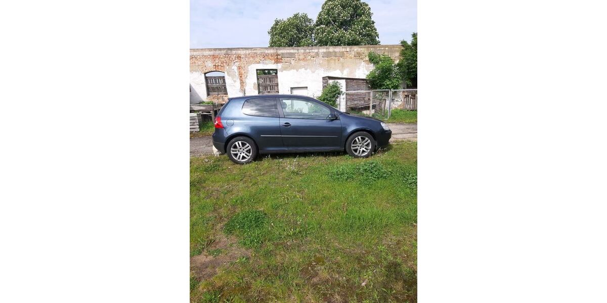 VW Golf 220.000 km 2.150 &euro; dargun 17159