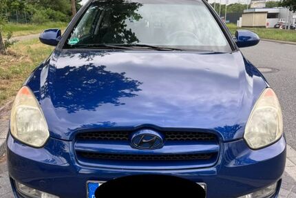 Hyundai Accent 184.300 km 1.900 &euro; Voerde 46562