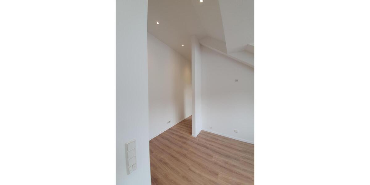 Dachgeschoßwohnung Völklingen - 1 Zimmer, 55 m&sup2;, 500&euro; | Angebot:26400583