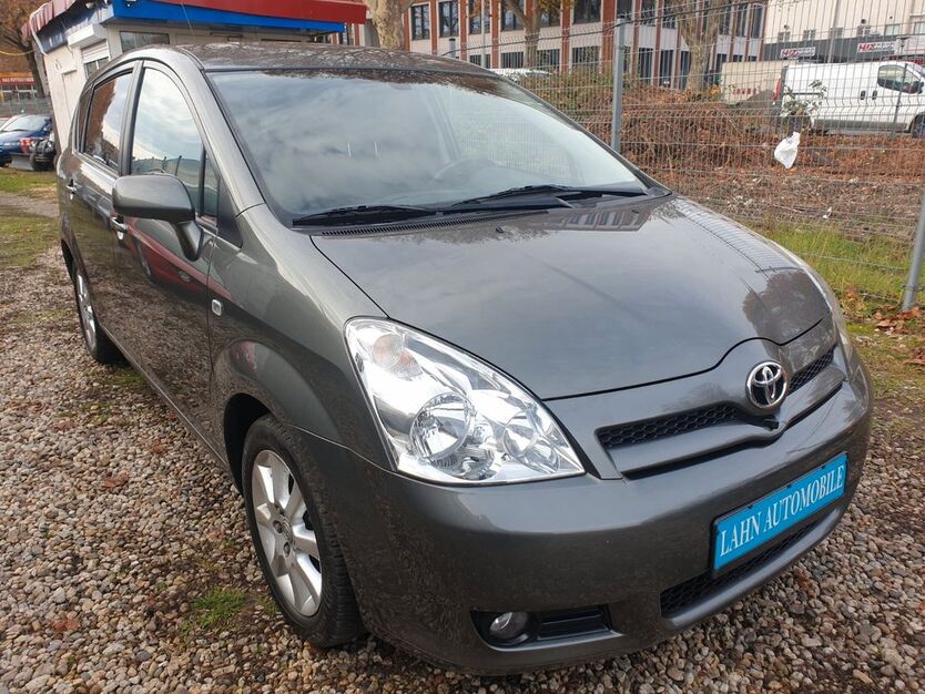 Toyota Corolla Verso 79.258 km 5.999 € Berlin 12055