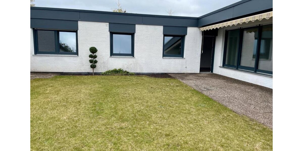 Bungalow Schloß Holte-Stukenbrock Stukenbrock - 5 Zimmer, 140 m&sup2;, 1.550&euro; | Angebot:26318920