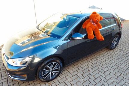 VW Golf 32.100 km 12.411 &euro; Kreuztal-Krombach 57223