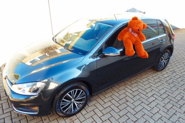 VW Golf 32.100 km 12.411 &euro; Kreuztal-Krombach 57223