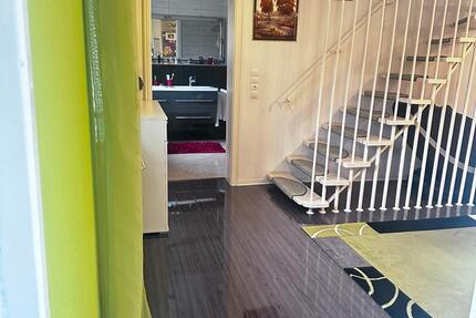 Einfamilienhaus von Privat auf ca.1000qm Grundstück zu verkaufen. 4 zimmer