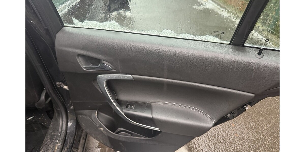 Opel Insignia Sports Tourer 222.000 km 3.999 &euro; Wiesbaden 65183