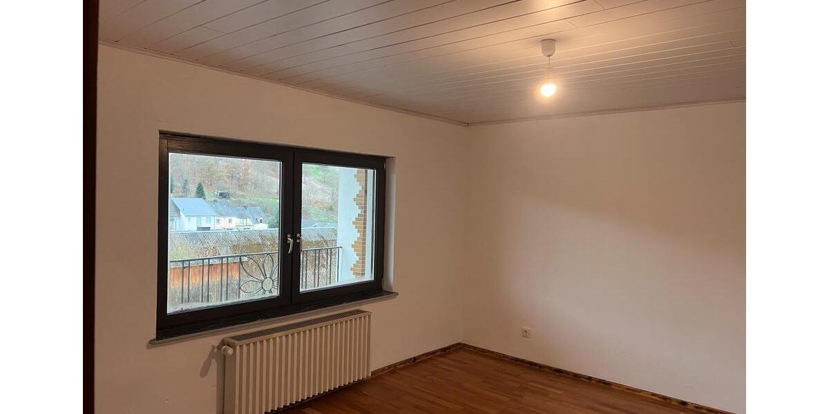Etagenwohnung Malborn - 1 Zimmer, 120 m&sup2;, 200&euro; | Angebot:25539900
