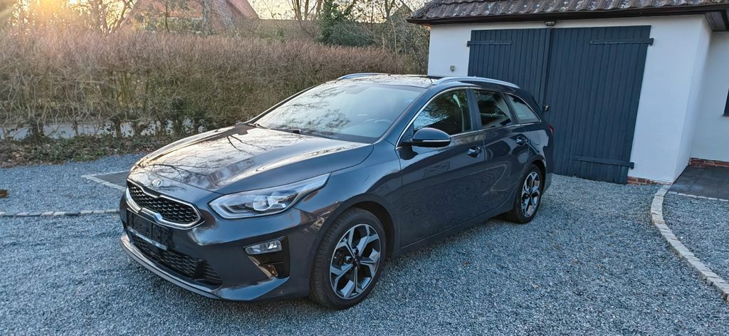 Kia ceed Sportswagon 144.310 km 10.700 &euro; Vorwerk 27412