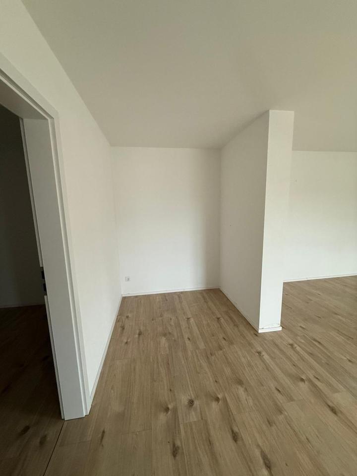 Helle 2,5 Zimmer Einliegerwohnung zimmer
