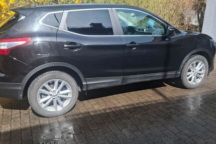 Nissan Qashqai 126.000 km 8.599 &euro; Holzheim 89438