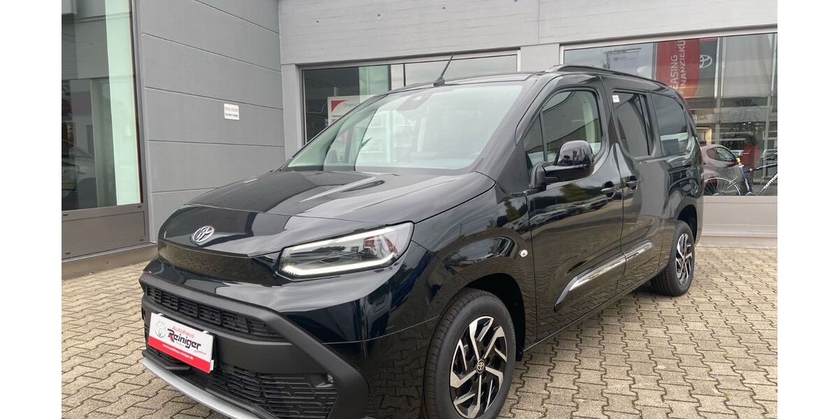 Toyota Proace City 3.990 km 37.999 &euro; Königsbrunn / Augsburg 86343
