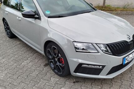 Skoda Octavia 92.000 km 23.800 € Bingen 55411