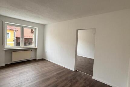 Wohnung Bruck in der Oberpfalz - 3 Zimmer, 84 m&sup2;, 718&euro; | Angebot:26293172