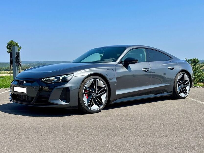 RS e-tron GT