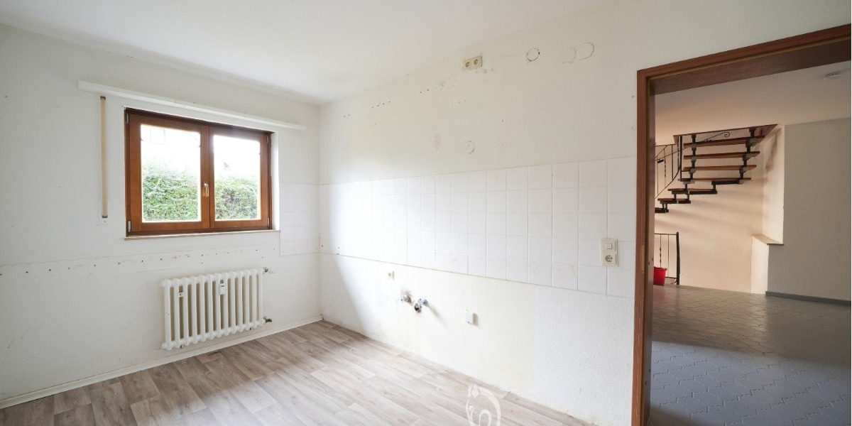 Architektenhaus mit großzügiger Einliegerwohnung und großem Garten in attraktiver Wohnlage - Einfamilienhaus Unterpleichfeld | Angebot:26321812