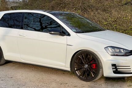 VW Golf 227.900 km 9.499 &euro; Straelen 47638