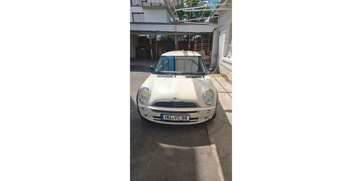 Mini ONE 225.000 km 2.350 &euro; Hanau 63450