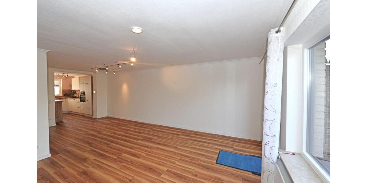 Reihenhaus Hennef (Sieg) - 5 Zimmer, 124 m&sup2;, 1.650&euro; | Angebot:24698246