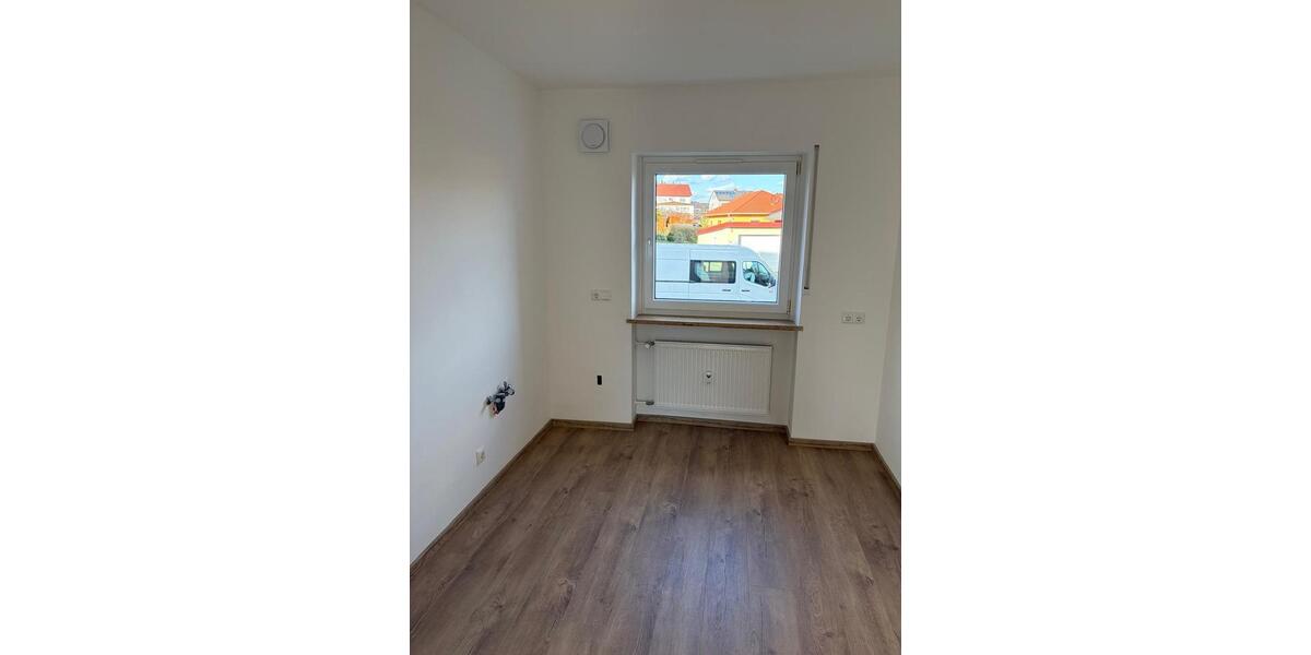 Erdgeschoßwohnung Bad Rodach - 3 Zimmer, 78 m&sup2;, 680&euro; | Angebot:25603829