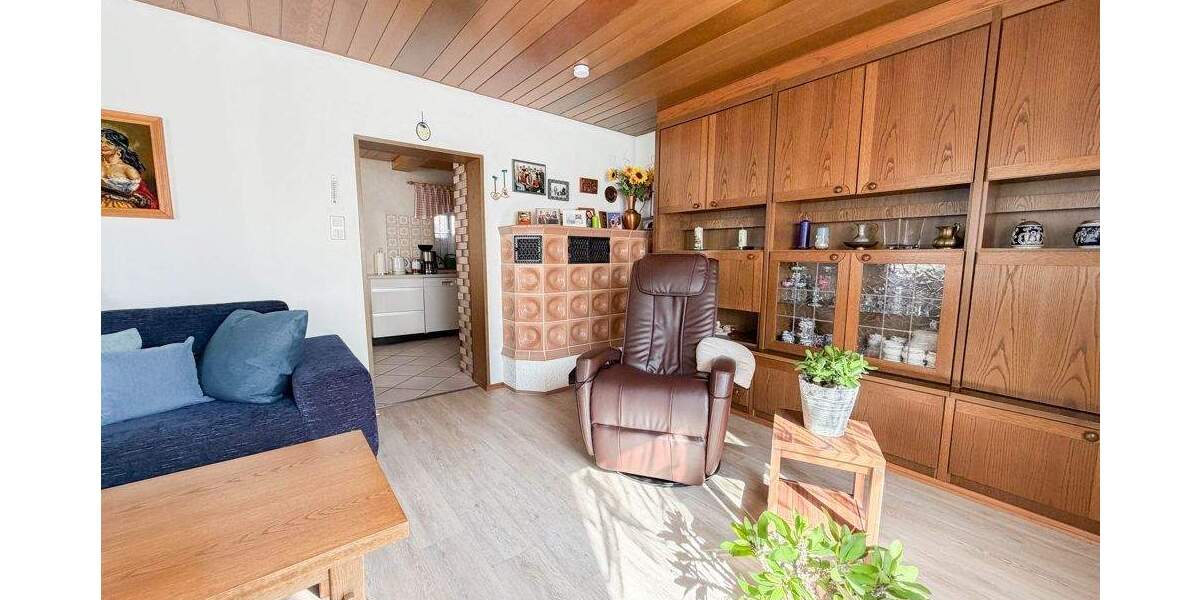 Einfamilienhaus Lichtenfels / Buch am Forst Buch am Forst - 9 Zimmer, 289 m&sup2;, 319.000&euro; | Angebot:25862925