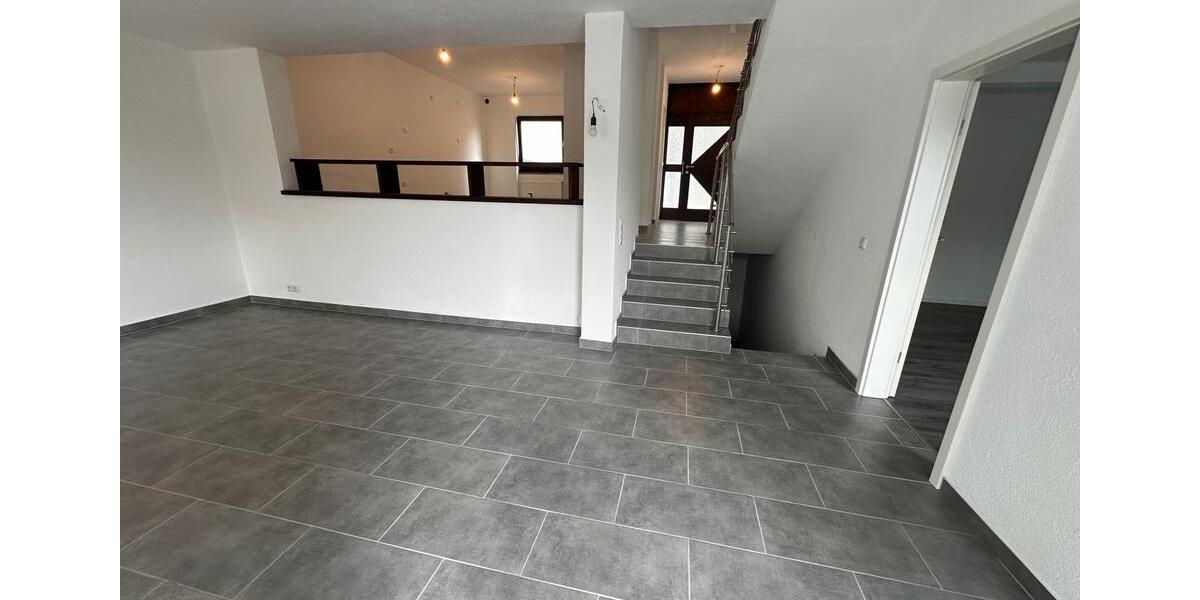 Einfamilienhaus Weiterstadt - 10 Zimmer, 370 m&sup2;, 775.000&euro; | Angebot:26338415