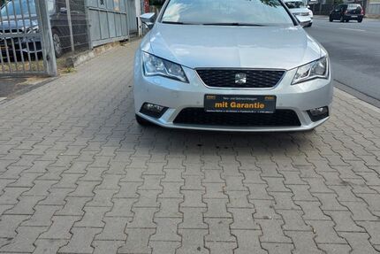 Seat Leon 107.000 km 8.950 &euro; Offenbach 63071