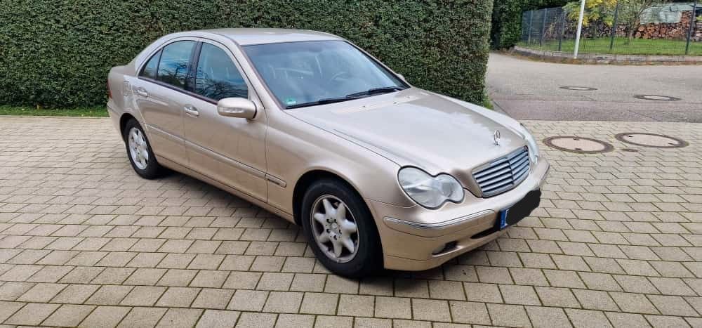 Mercedes-Benz C 220 156.296 km 5.800 € Ottersweier 77833