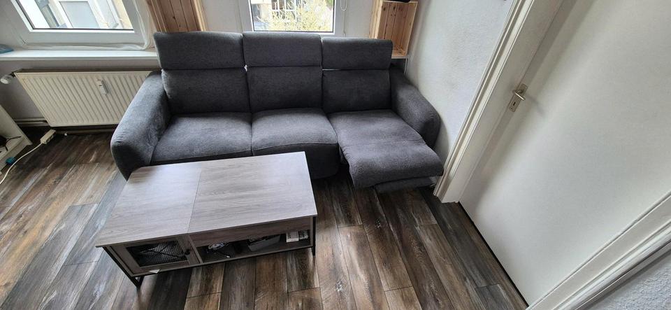 Dachgeschoßwohnung Wuppertal Gemarkung Langerfeld - 1.5 Zimmer, 30 m&sup2;, 325&euro; | Angebot:26003956