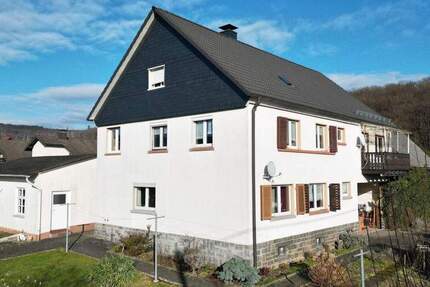 Haus Bergneustadt - 8 Zimmer, 182 m&sup2;, 339.000&euro; | Angebot:25371801