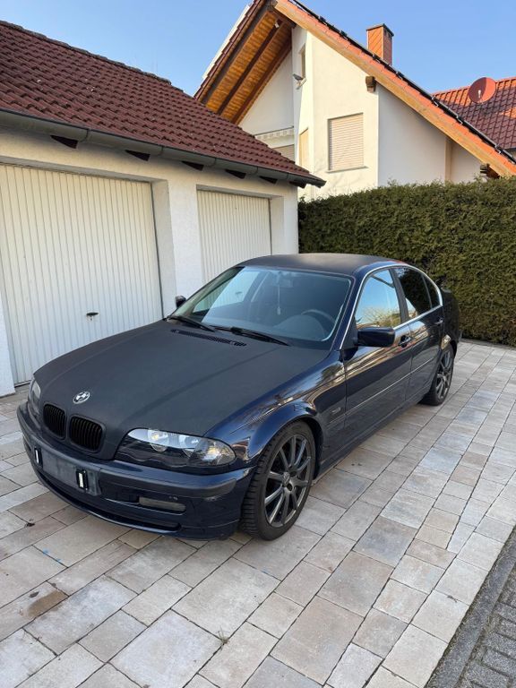 320
