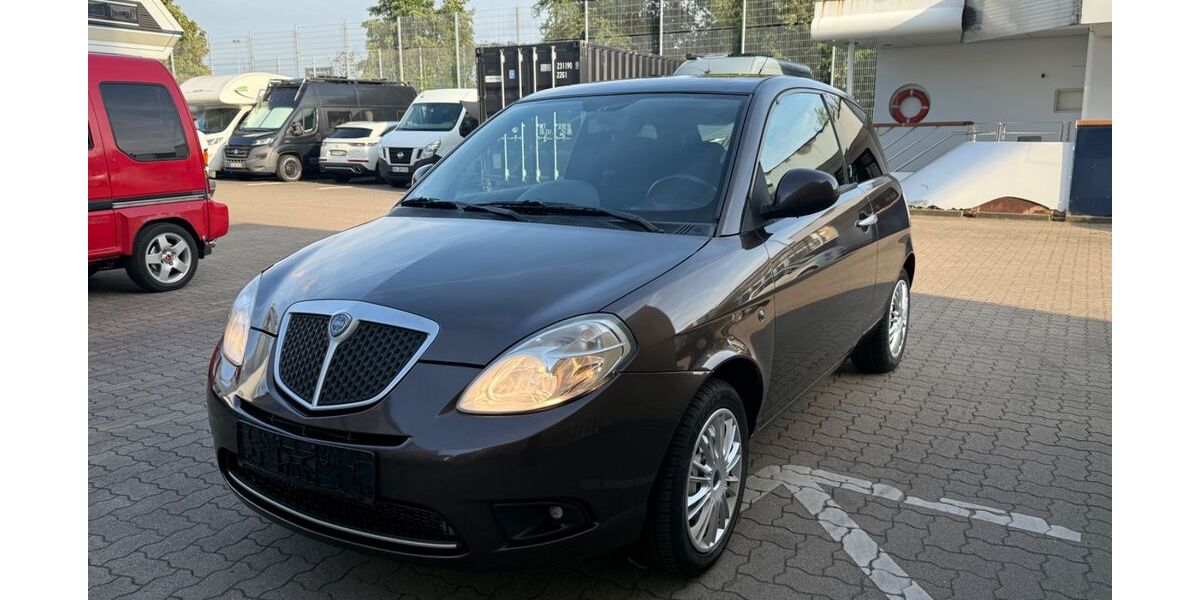 Lancia Ypsilon 317.488 km 2.000 &euro; Hamburg 22761