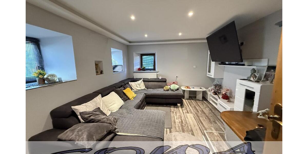 Modernisiertes Einfamilienhaus in Wellheim mit Nebenräumen und Carport - Ein Objekt von Ihrem Immobilienpartner SOWA Immobilien und Finanzen - Einfamilienhaus Wellheim | Angebot:27109249