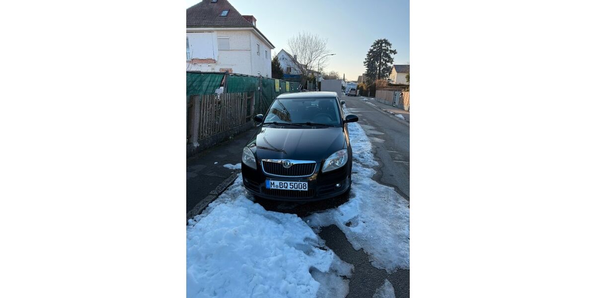 Skoda Fabia 37.000 km 9.500 &euro; München 81249