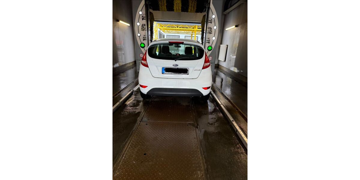 Ford Fiesta 237.500 km 1.700 &euro; Schöllnach 94508