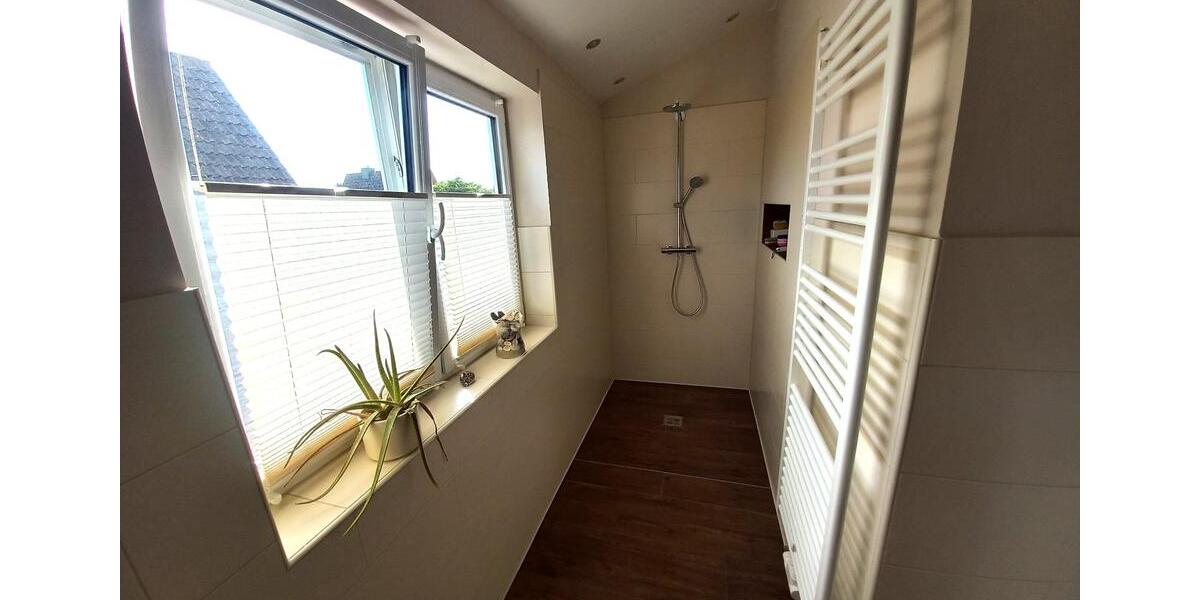 Einfamilienhaus Kiebitzreihe - 3 Zimmer, 126 m&sup2;, 1.500&euro; | Angebot:25861404