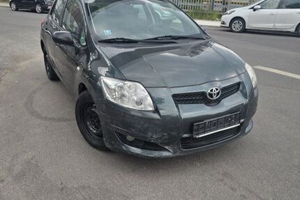 Toyota Auris 171.000 km 2.750 &euro; Berlin 13599