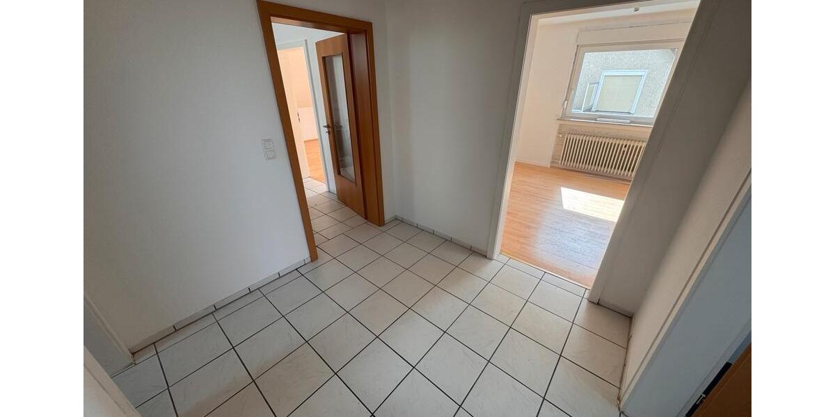 Dachgeschoßwohnung Gronau (Leine) - 4 Zimmer, 113 m&sup2;, 900&euro; | Angebot:26035335