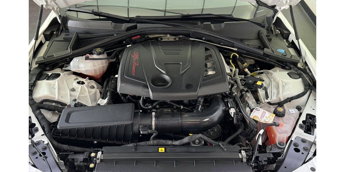 Alfa Romeo Giulia 2.0 Turbo Veloce Q4 Allrad CarPlay 19.700 km 36.450 &euro; Lich 35423