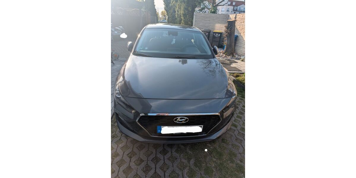 Hyundai i30 57.000 km 17.000 &euro; Berlin 12487