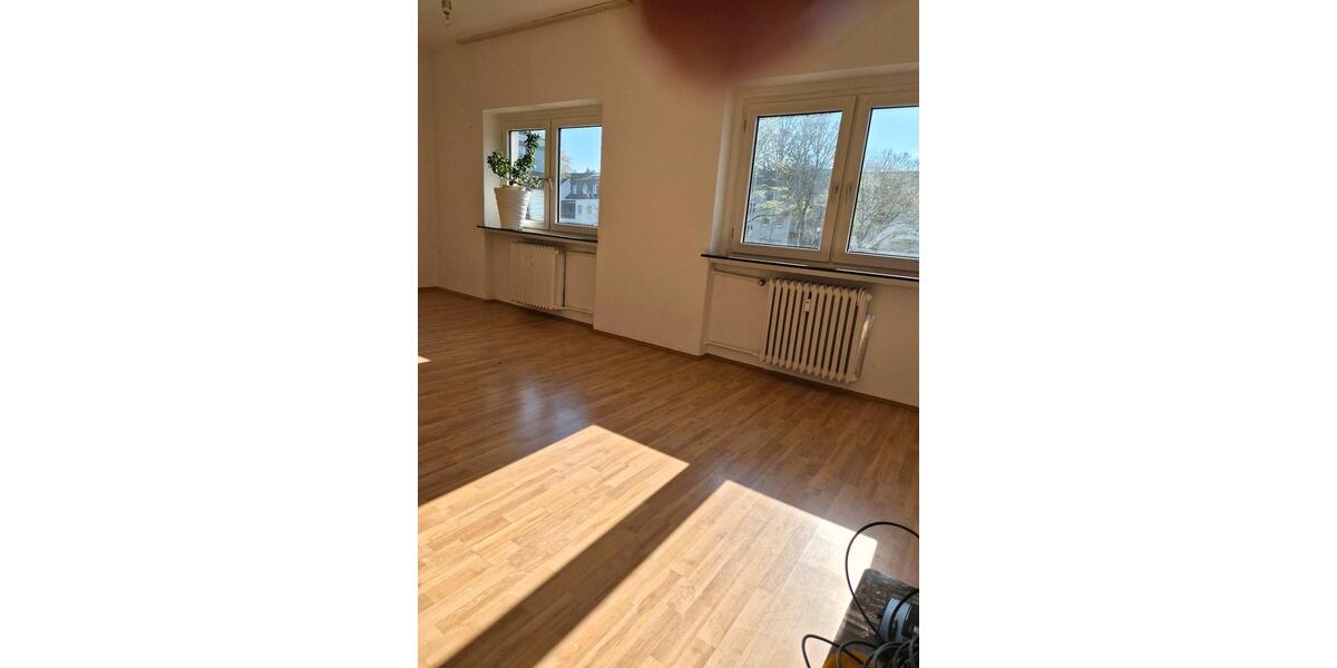 Terrassenwohnung Bonn Hardtberg - 4 Zimmer, 120 m&sup2;, 1.400&euro; | Angebot:25900210