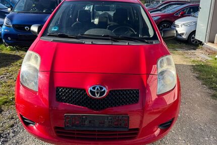 Toyota Yaris 106.000 km 2.499 &euro; Filderstadt 70794