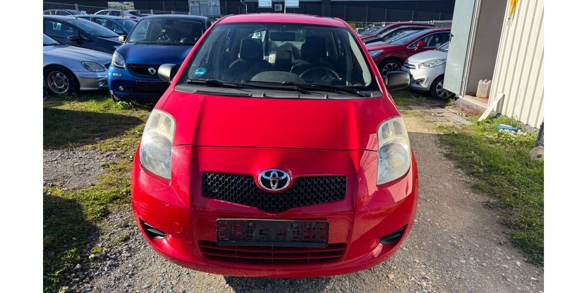 Toyota Yaris 106.000 km 2.499 &euro; Filderstadt 70794