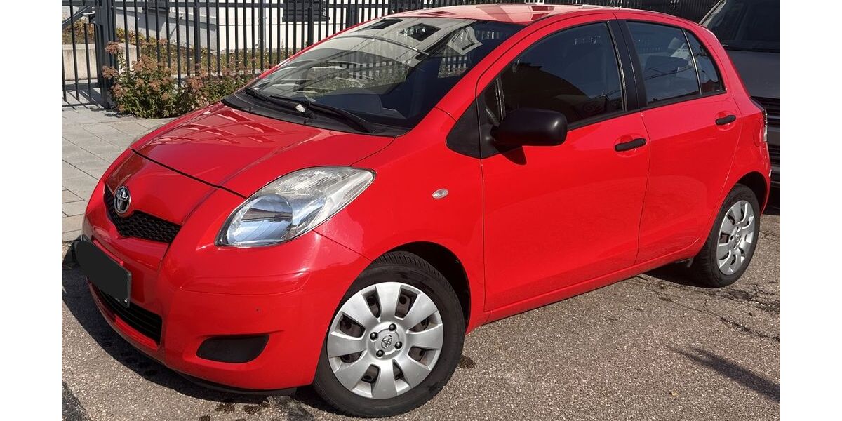 Toyota Yaris 147.900 km 2.500 &euro; Regensburg 93049